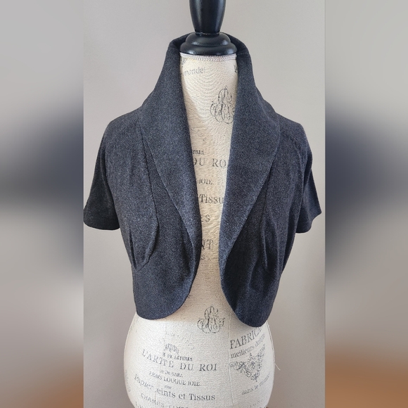 LOFT Sweaters - LOFT cropped open front short sleeve bolero/ shrug in size S